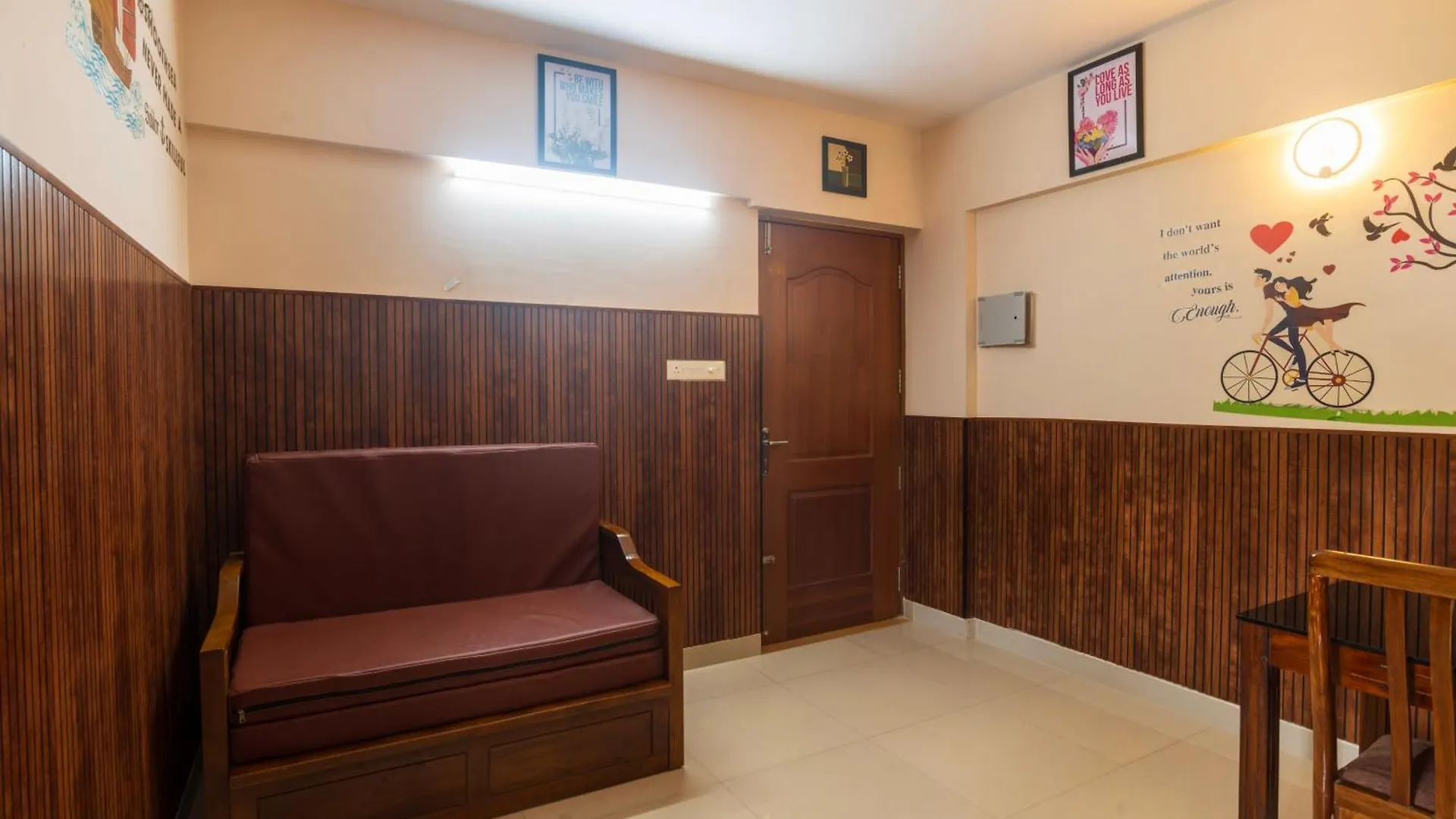 Sancta Maria Lounge -Cochin Airport Daire Nedumbassery