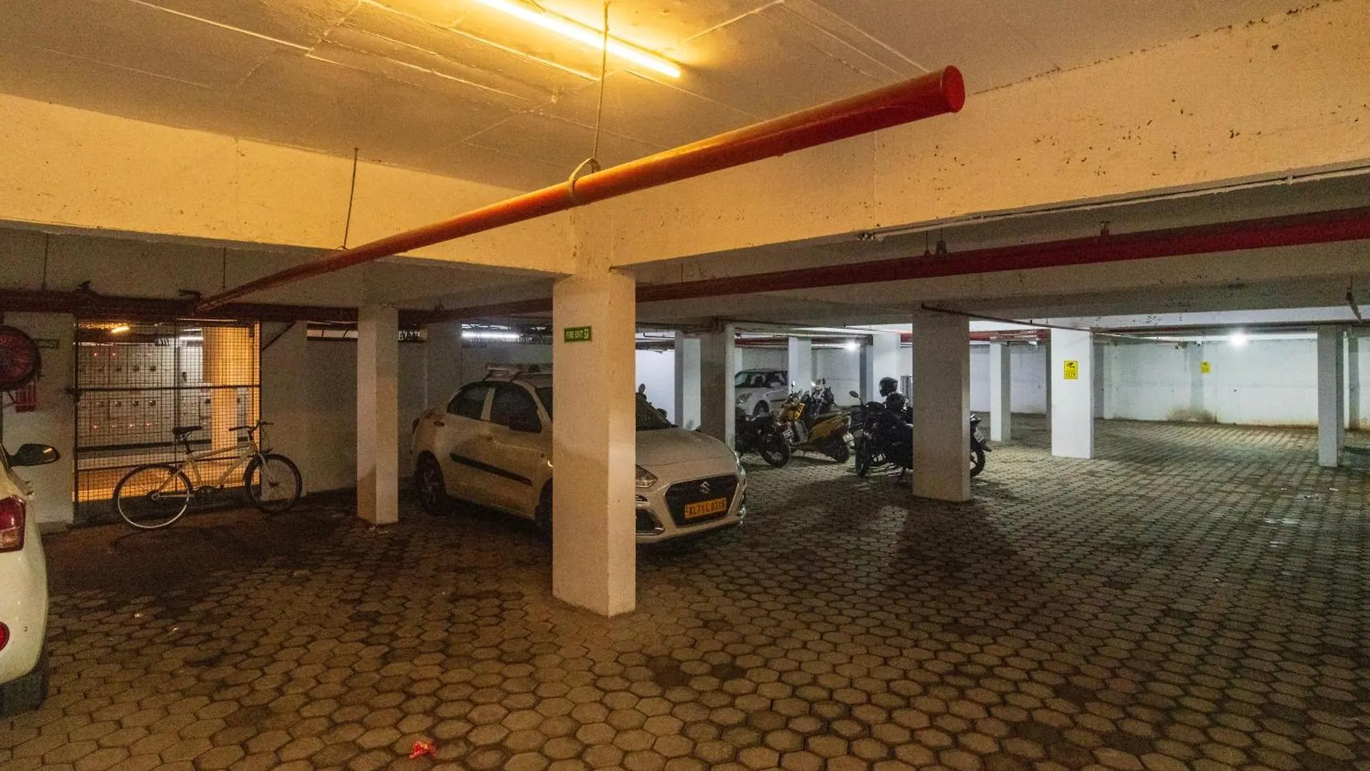 Sancta Maria Lounge -Cochin Airport Daire Nedumbassery Hindistan